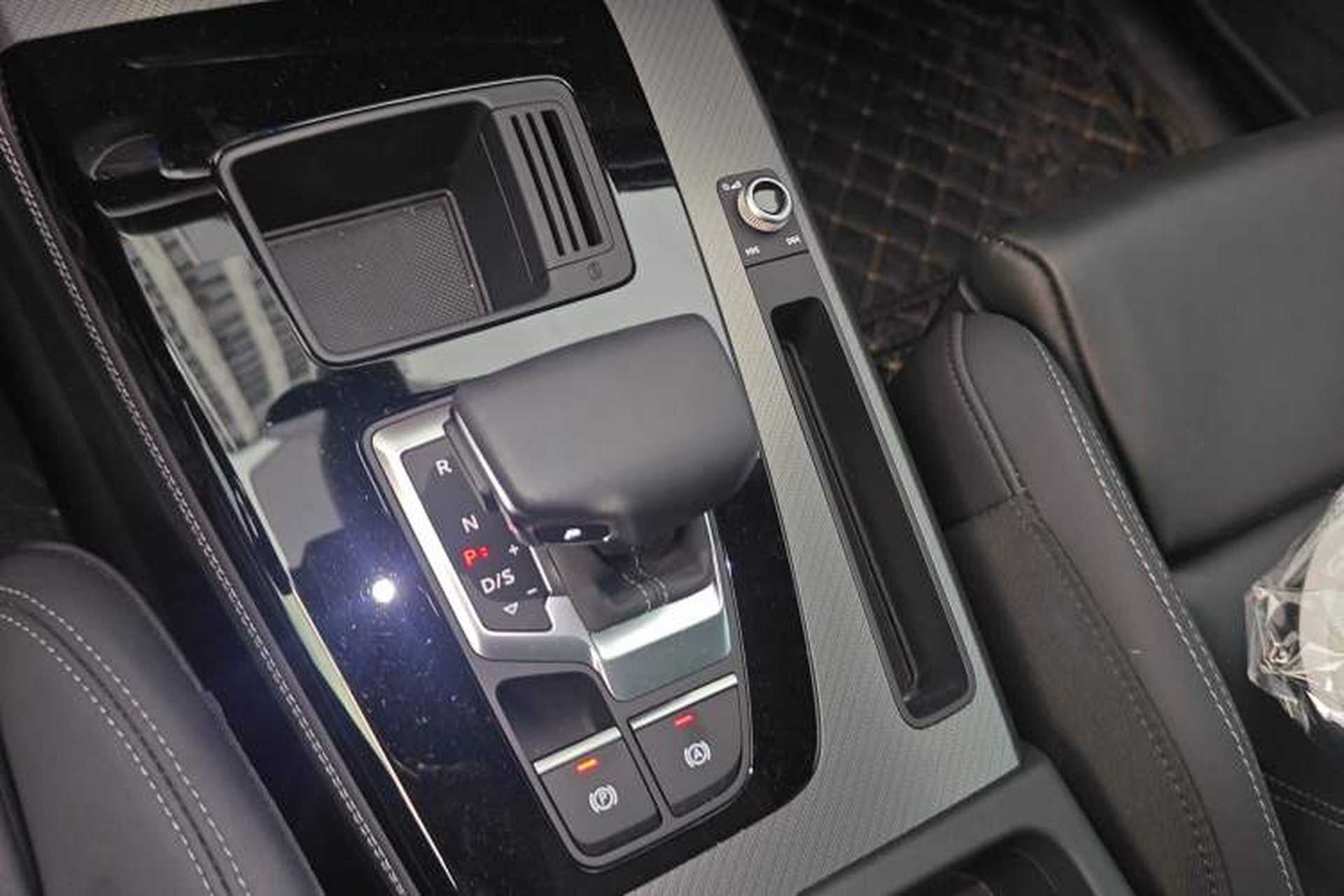 Used Audi Q5L 2022 40T Luxury Dynamic Model Gear Lever