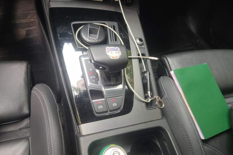 Used Audi Q5L 2022 40T Luxury Dynamic Model Gear Lever