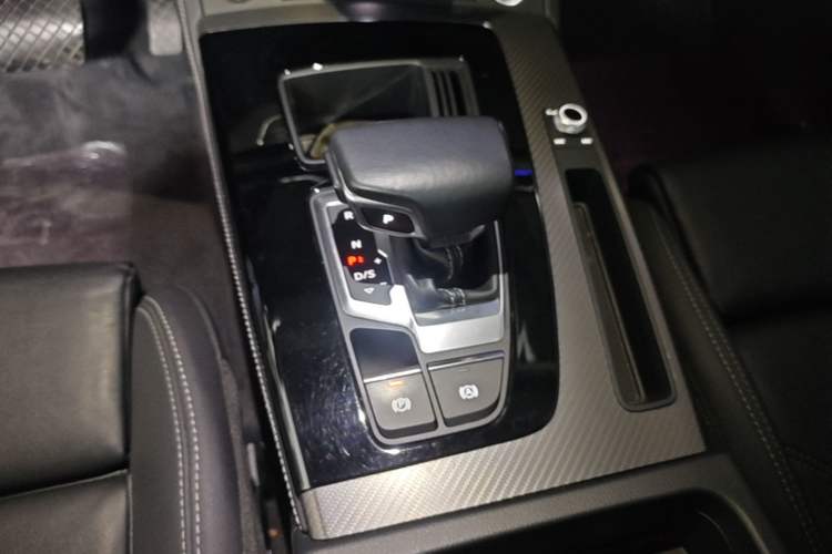 Used Audi Q5L 2022 45T Luxury Dynamic Model Gear Lever