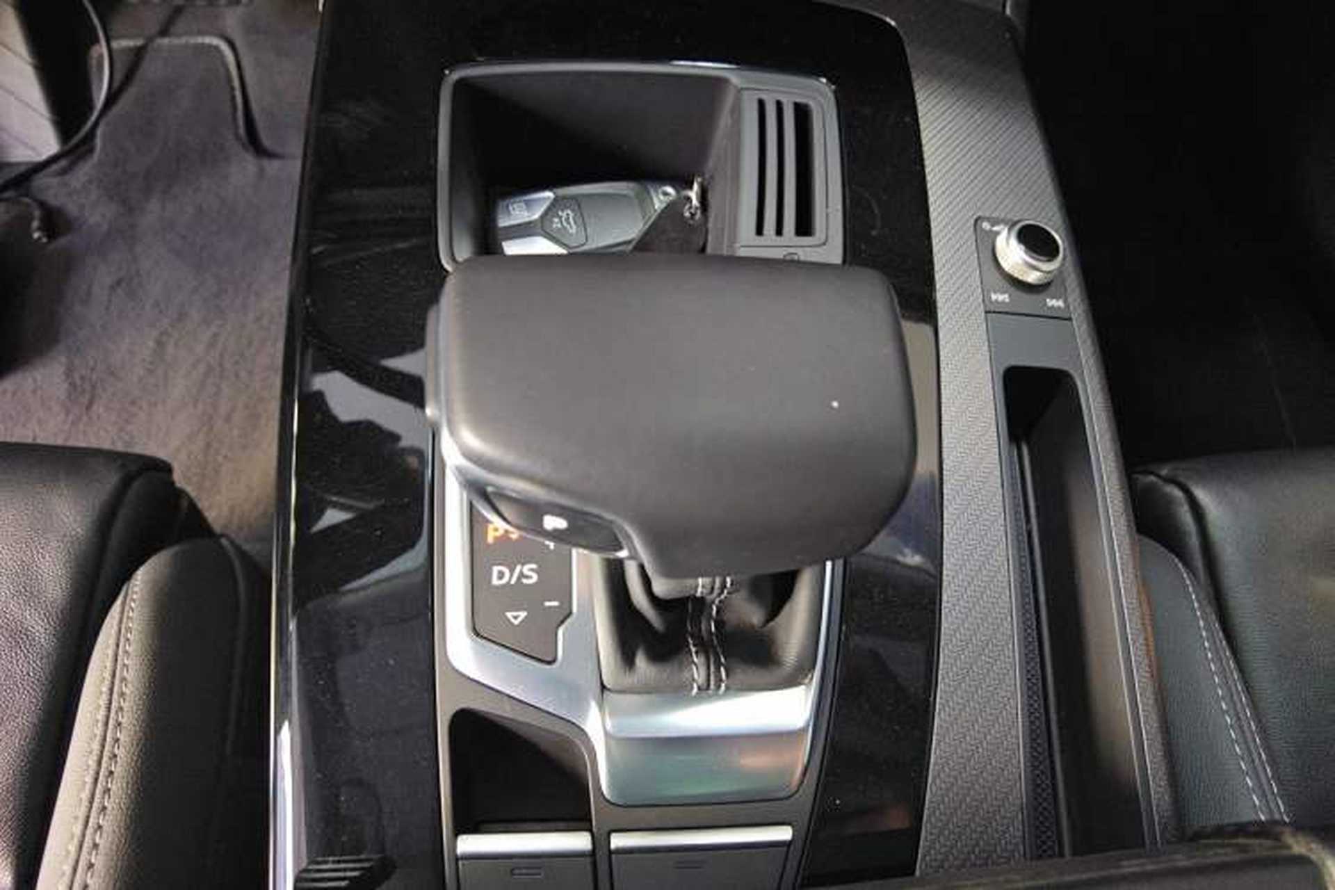 Used Audi Q5L 2022 40T Luxury Dynamic Model Gear Lever