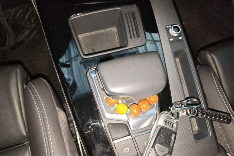 Used Audi Q5L 2022 45T Luxury Dynamic Model Gear Lever