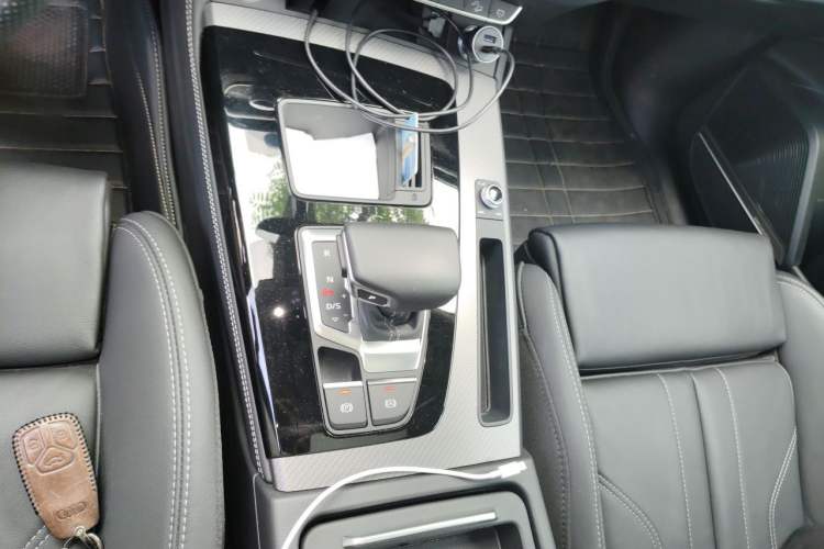 Used Audi Q5L 2022 45T Luxury Dynamic Model Gear Lever