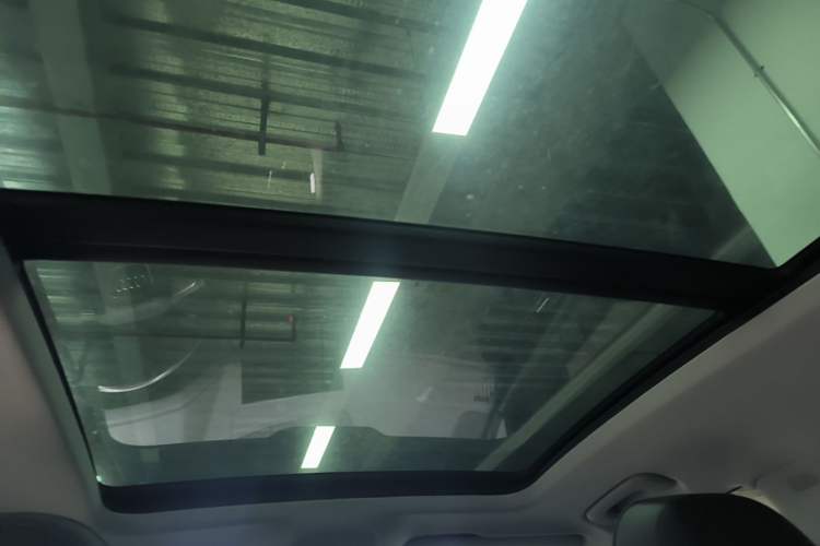 Used Audi Q5L 2022 40T Luxury Dynamic Model Headliner