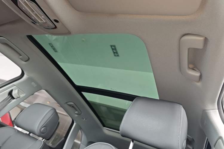 Used Audi Q5L 2022 Updated 45T Luxury Dynamic Version Headliner