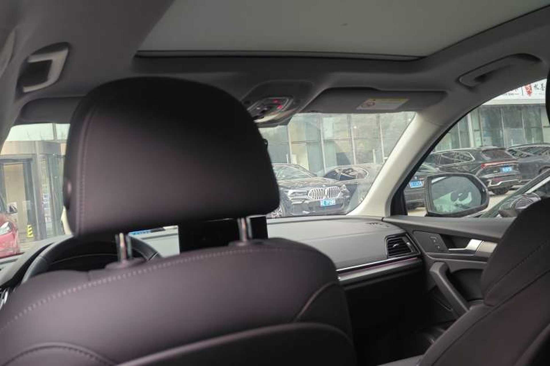 Used Audi Q5L 2022 40T Luxury Dynamic Model Headliner