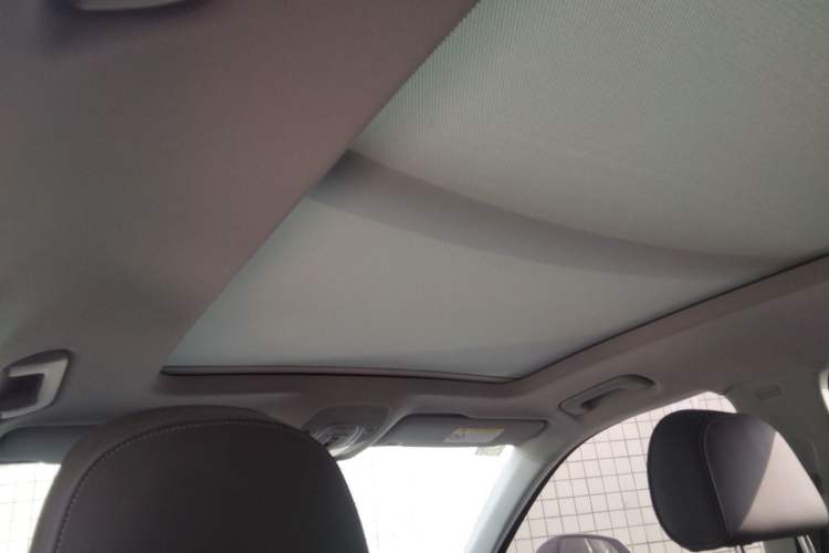 Used Audi Q5L 2022 40T Luxury Dynamic Model Headliner