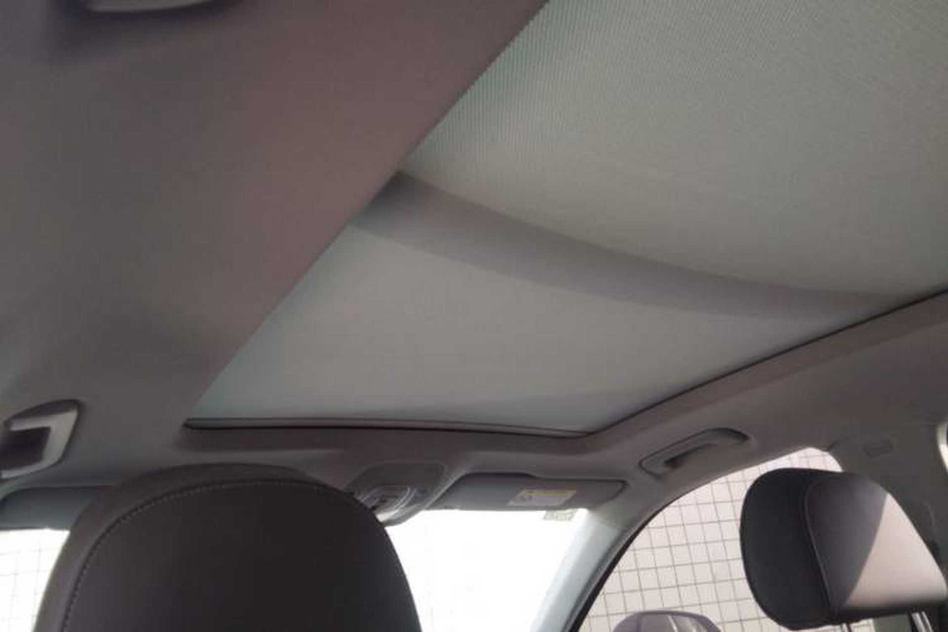 Used Audi Q5L 2022 40T Luxury Dynamic Model Headliner