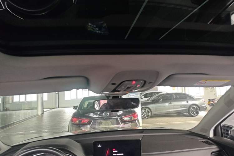 Used Audi Q5L 2022 45T Luxury Dynamic Model Headliner