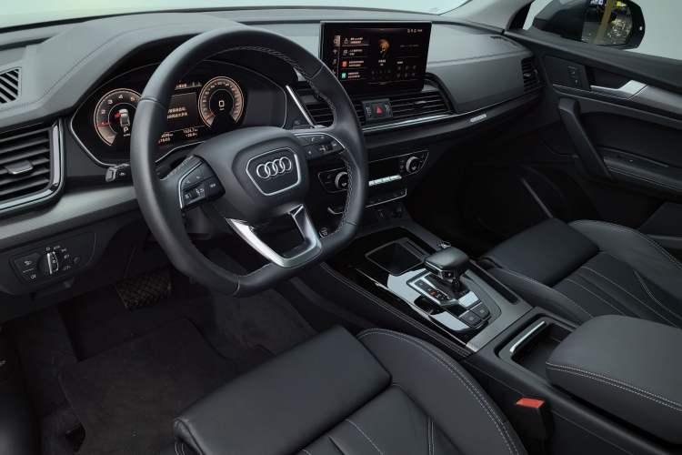 Used Audi Q5L 2022 Updated 40T Luxury Dynamic Edition Interior 1