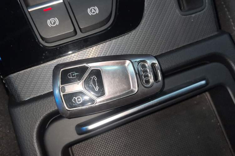 Used Audi Q5L 2022 40T Luxury Dynamic Model Interior 1
