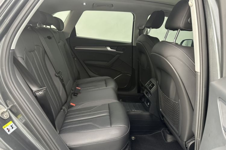 Used Audi Q5L 2022 40T Luxury Dynamic Model Interior 3
