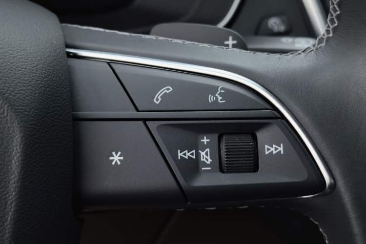 Used Audi Q5L 2022 Updated 40T Luxury Dynamic Edition Interior 3