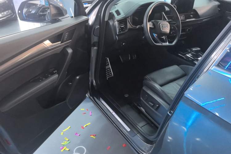 Used Audi Q5L 2022 40T Luxury Dynamic Model Interior 3