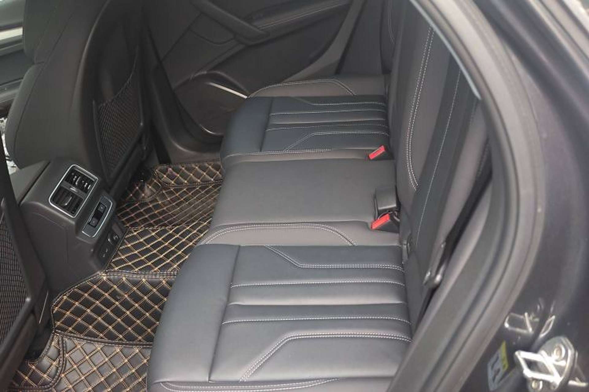 Used Audi Q5L 2022 40T Luxury Dynamic Model Interior 4