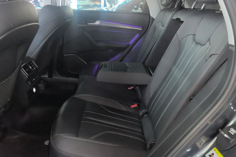 Used Audi Q5L 2022 40T Luxury Dynamic Model Interior 4