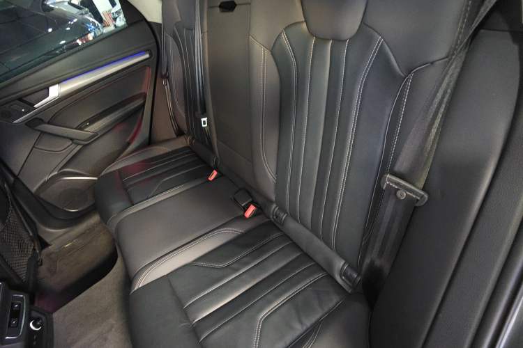 Used Audi Q5L 2022 40T Luxury Dynamic Model Interior 4