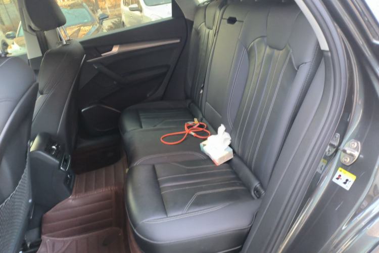 Used Audi Q5L 2022 40T Luxury Dynamic Model Interior 4