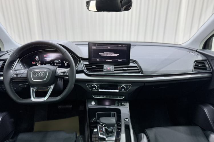 Used Audi Q5L 2022 40T Luxury Dynamic Model Interior 4