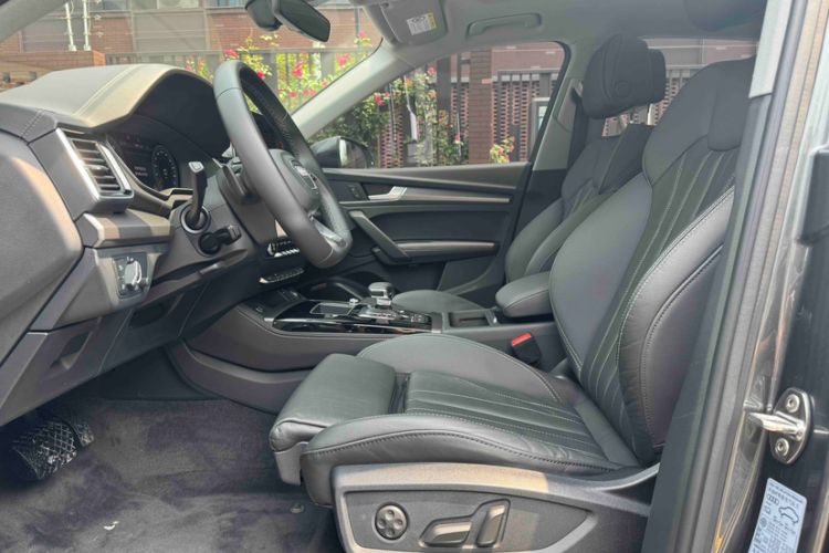 Used Audi Q5L 2022 Updated 40T Luxury Dynamic Edition Interior 7