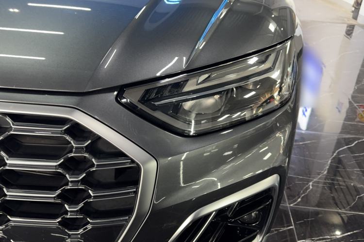 Used Audi Q5L 2022 40T Fashionable and Dynamic Model Left Front Headlight