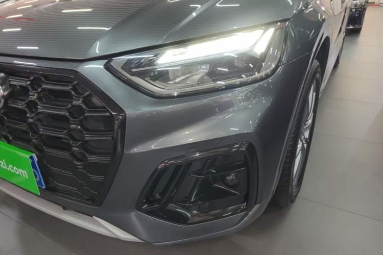 Used Audi Q5L 2022 40T Fashionable and Dynamic Model Left Front Headlight