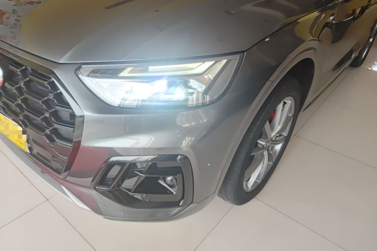 Used Audi Q5L 2022 40T Fashionable and Dynamic Model Left Front Headlight