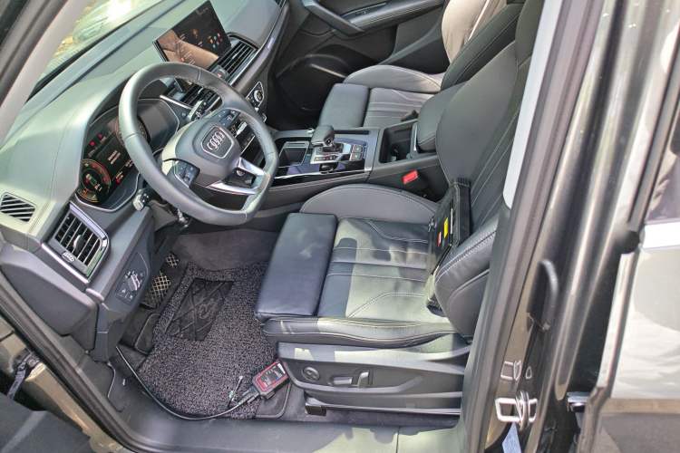 Used Audi Q5L 2022 Updated 40T Luxury Dynamic Edition Left Front Seat