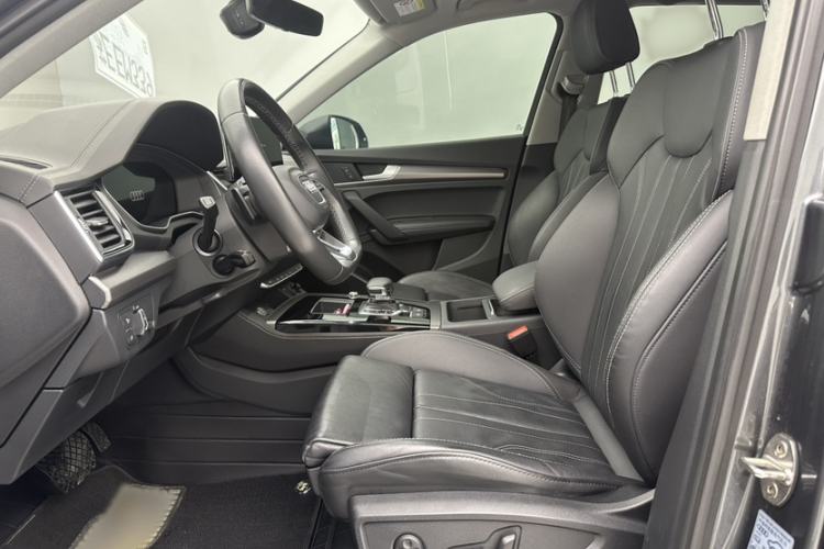 Used Audi Q5L 2022 40T Luxury Dynamic Model Left Front Seat