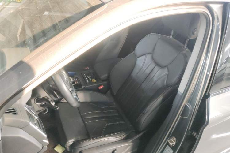 Used Audi Q5L 2022 40T Luxury Dynamic Model Left Front Seat