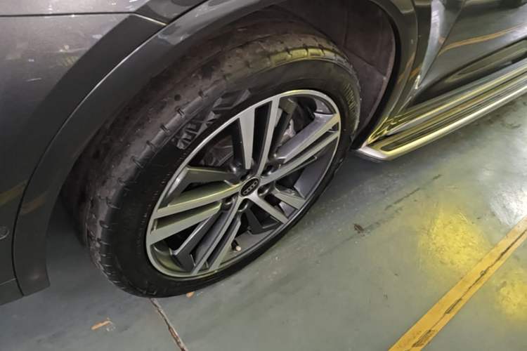 Used Audi Q5L 2022 45T Luxury Dynamic Model Left Front Wheel Hub