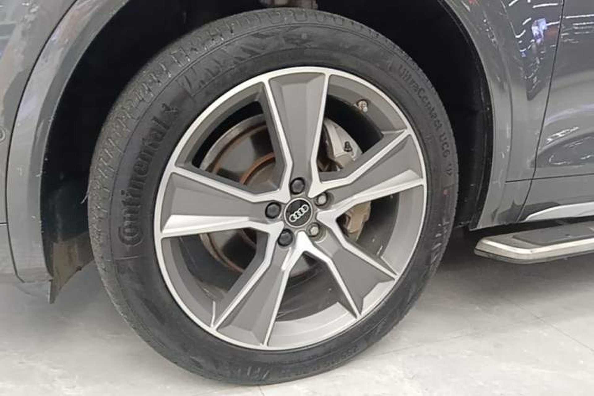 Used Audi Q5L 2022 Updated 45T Luxury Dynamic Version Left Front Wheel Hub