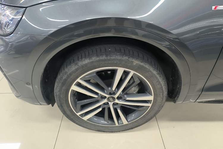 Used Audi Q5L 2022 40T Luxury Dynamic Model Left Front Wheel Hub