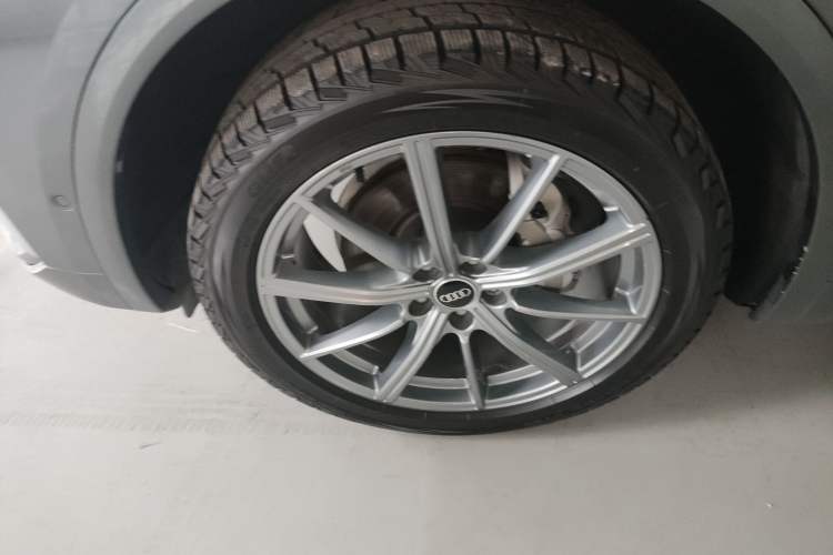 Used Audi Q5L 2022 Updated 40T Luxury Dynamic Edition Left Front Wheel Hub