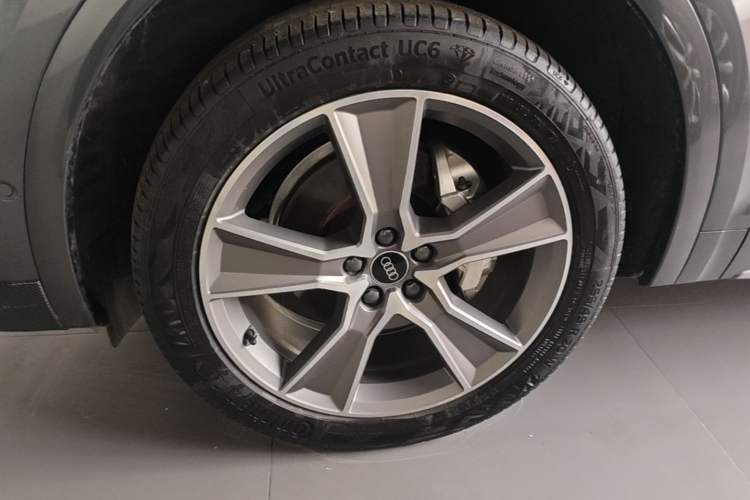 Used Audi Q5L 2022 45T Luxury Dynamic Model Left Front Wheel Hub