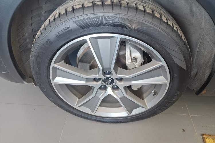Used Audi Q5L 2022 45T Luxury Dynamic Model Left Front Wheel Hub
