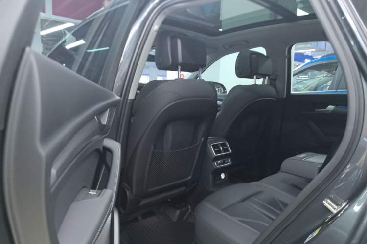 Used Audi Q5L 2022 Updated 45T Luxury Dynamic Version Left Rear Seat