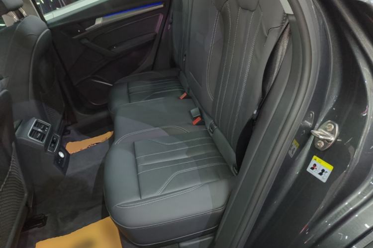 Used Audi Q5L 2022 40T Fashionable and Dynamic Model Left Rear Seat