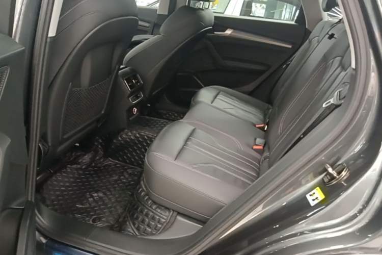 Used Audi Q5L 2022 Updated 45T Luxury Dynamic Version Left Rear Seat