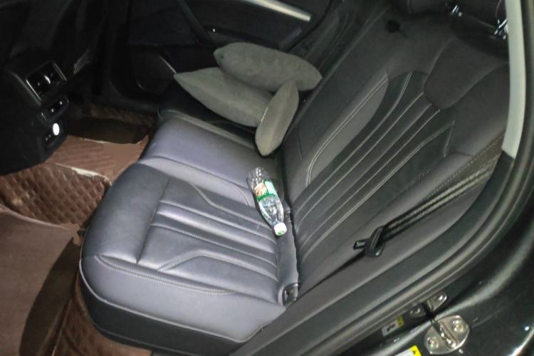 Used Audi Q5L 2022 40T Fashionable and Dynamic Model Left Rear Seat