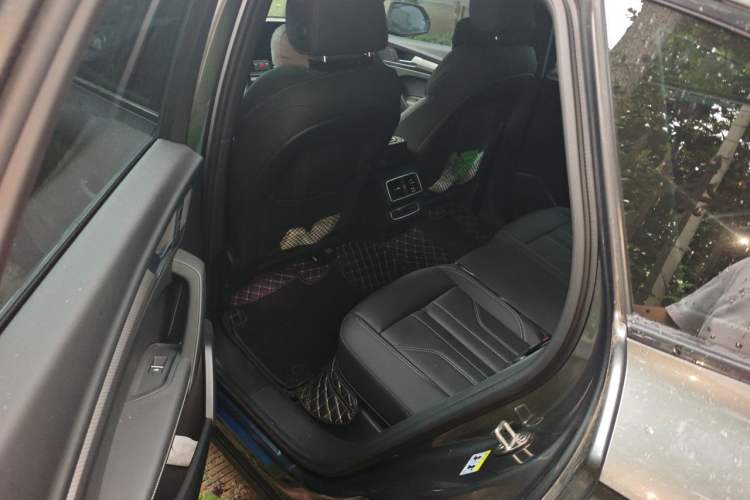 Used Audi Q5L 2022 Updated 40T Luxury Dynamic Edition Left Rear Seat