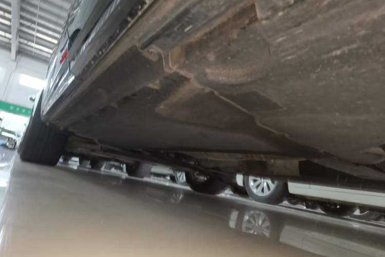 Used Audi Q5L 2022 40T Luxury Dynamic Model Left Side Sill
