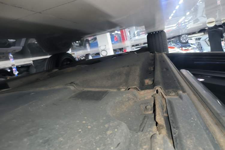 Used Audi Q5L 2022 40T Luxury Dynamic Model Left Side Sill