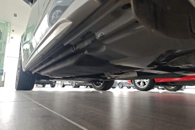 Used Audi Q5L 2022 Updated 45T Luxury Dynamic Version Left Side Sill