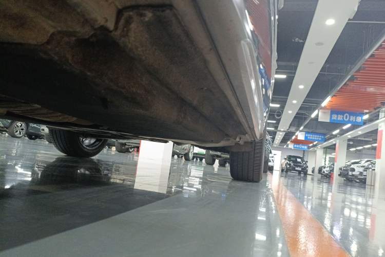 Used Audi Q5L 2022 40T RS Package Performance Model Left Side Sill