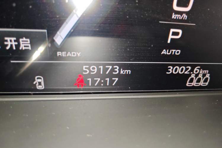 Used Audi Q5L 2022 40T Fashionable and Dynamic Model Odometer Close Up