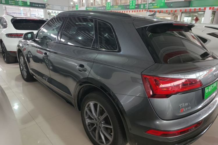 Used Audi Q5L 2022 40T Luxury Dynamic Model Rear Left 45 Deg
