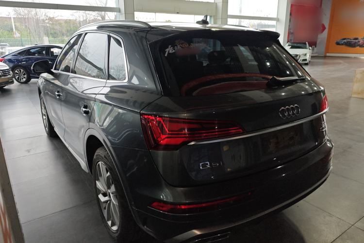 Used Audi Q5L 2022 40T Luxury Dynamic Model Rear Left 45 Deg
