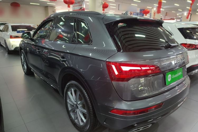 Used Audi Q5L 2022 40T Fashionable and Dynamic Model Rear Left 45 Deg