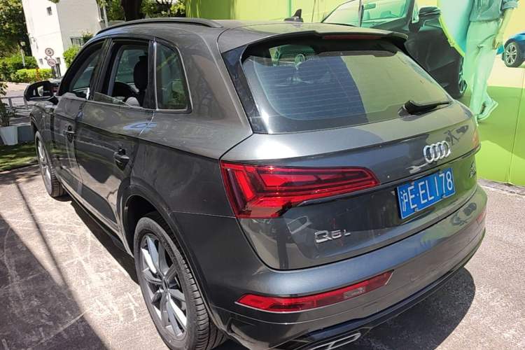 Used Audi Q5L 2022 40T Fashionable and Dynamic Model Rear Left 45 Deg