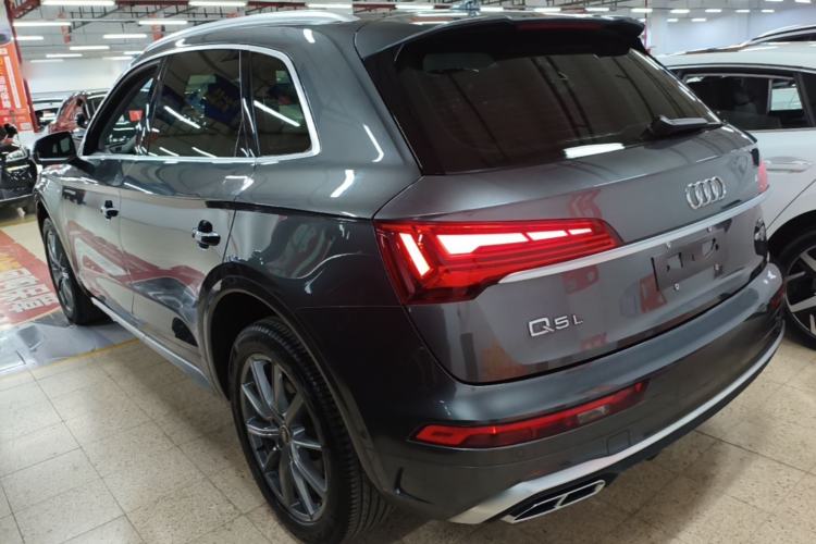 Used Audi Q5L 2022 45T Luxury Dynamic Model Rear Left 45 Deg